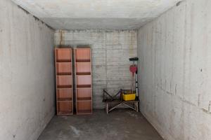 Privato Box Auto singolo 14 mq - Prezzo Trattabile