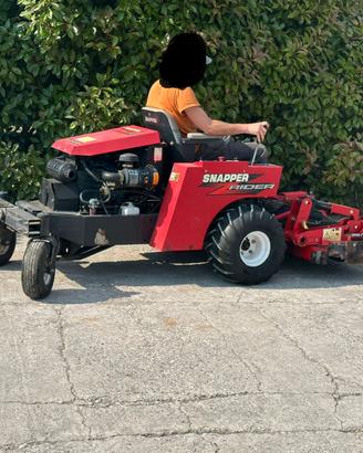 T50 - Tagliaerba SNAPPER 3 cil seminuovo 900 ore