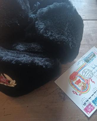 Cartolina e Basco Villaggio Olimpico Mosca 1980