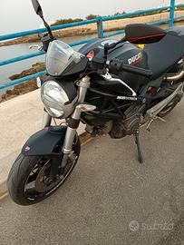 Ducati monster 696 
