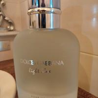 Bottiglia gigante pubblicità Dolce e Gabbana 