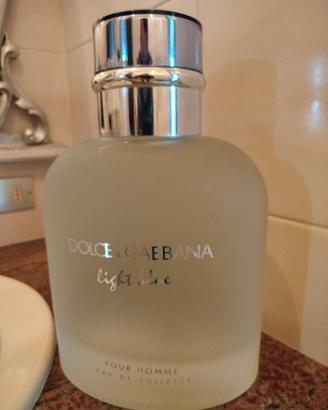 Bottiglia gigante pubblicità Dolce e Gabbana 