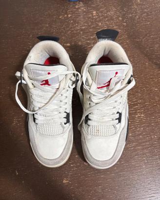 Air Jordan 4