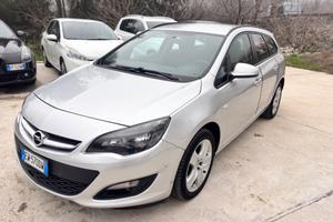 Opel Astra 1.4 Turbo 140CV Sports Tourer GPL Tech 