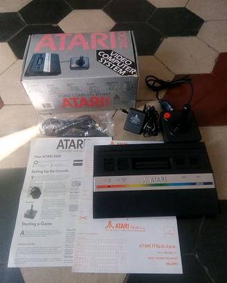 Atari 2600 anni'80 NUOVO in scatola + giochi