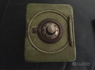 cassaforte salvadanaio vintage 