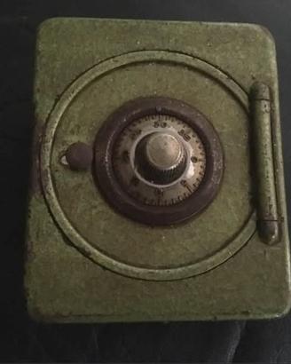 cassaforte salvadanaio vintage 
