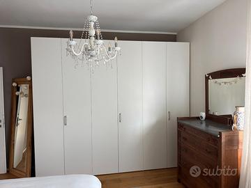 Armadio moderno laccato bianco – 3 m x 2,55 m