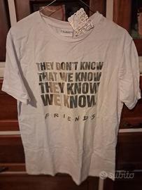 t shirt Friends Nuova con cartellino