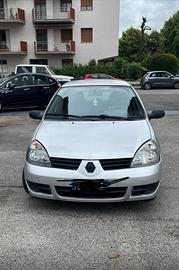 RENAULT Clio - 2007