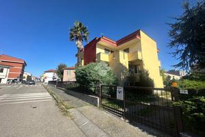 BIFAMILIARE A NOVARA