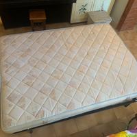 Materasso 140x190 con rete a doghe