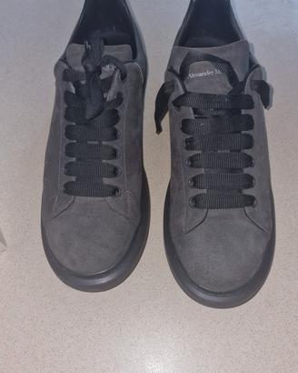 alexander McQueen 47