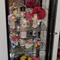 vetrina in legno e cristallo 