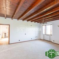 Ampio Trilocale con terrazza