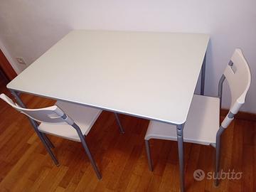 tavolo e vetrina