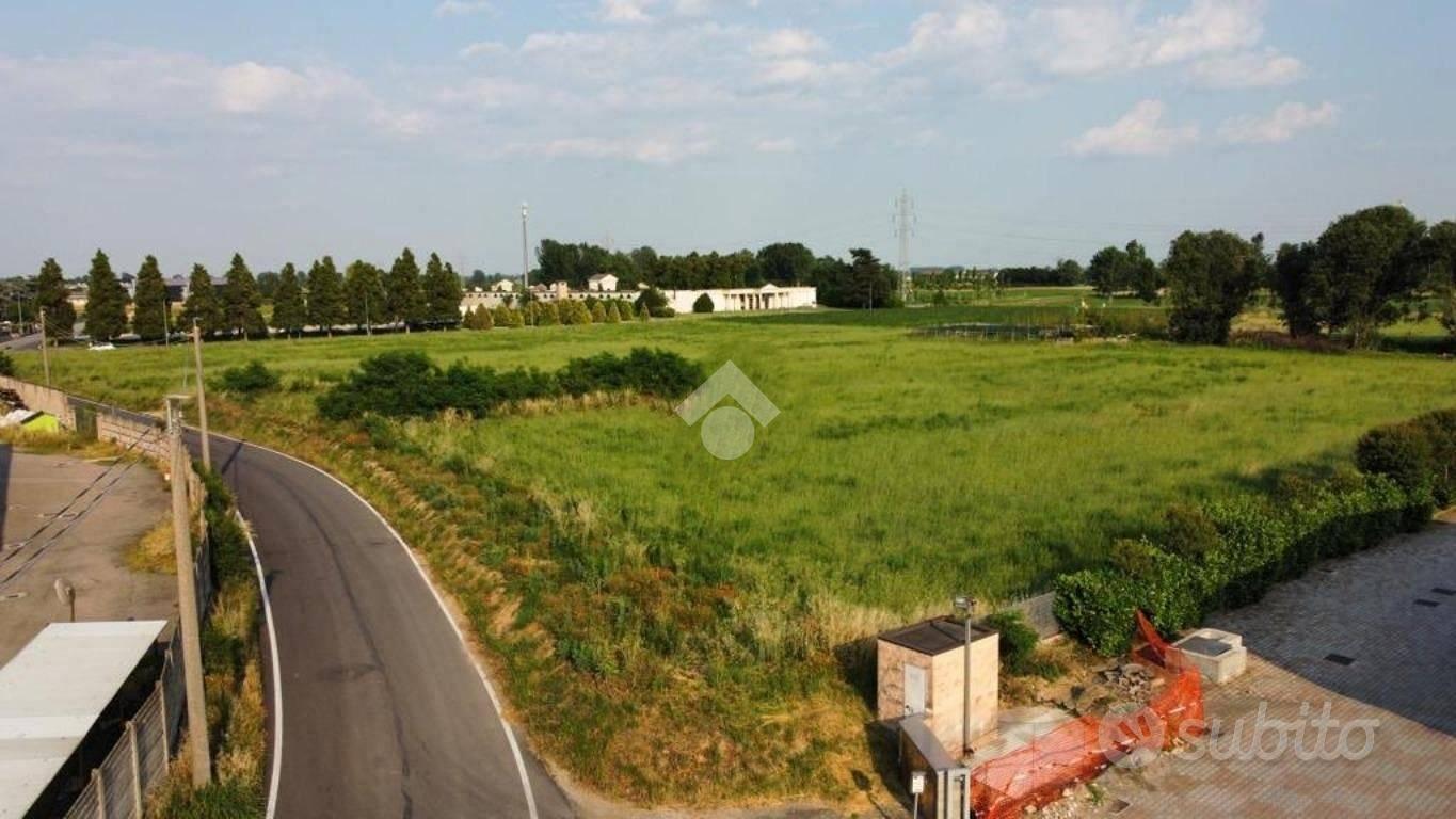 TERRENO A CASALE DI SCODOSIA - Vista 2