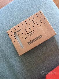 Placca 3 moduli bticino living now