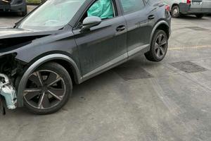 Cupra Formentor del 2023 per pezzi di ricambio