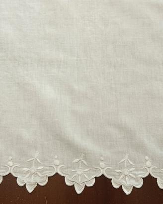 Ranner ricamato bianco