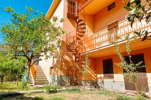 Villa su tre livelli