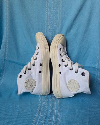 Converse Leather 