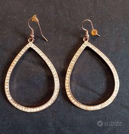 Orecchini pendenti con brillantini