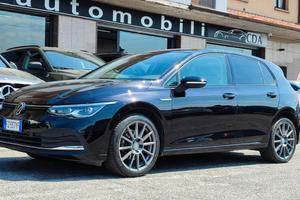 VOLKSWAGEN Golf 8 VIII 2.0TDI DSG 1st Edition