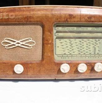 Radio allocchio bacchini anni '50