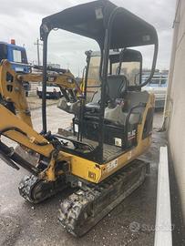 Miniescavatore caterpillar