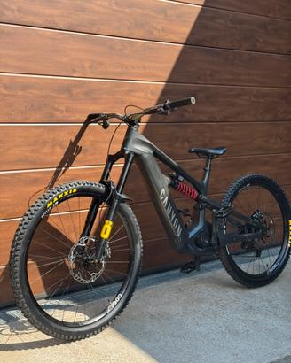 E-Mtb Canyon Strive On CFR Underdog 2024