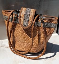 Borsa estiva dalla trama e dalla forma originali