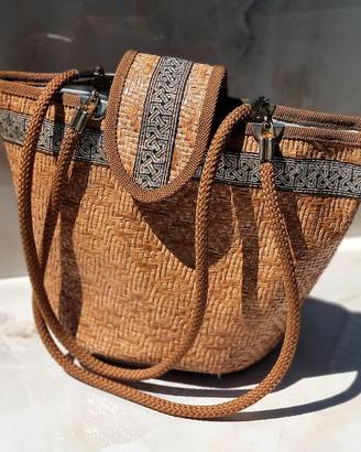 Borsa estiva dalla trama e dalla forma originali