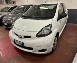 TOYOTA Aygo 1.0 12V VVT-i 68cv 5 porte Clima + R