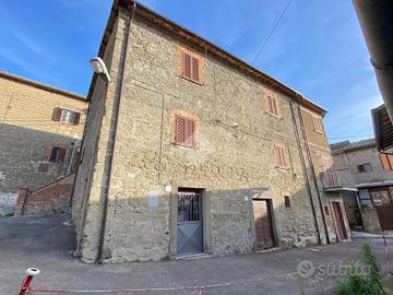 CASA INDIPENDENTE A MONTEFIASCONE