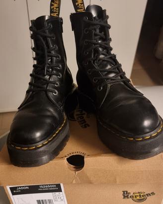 Anfibi Dr Martens tg 39 neri