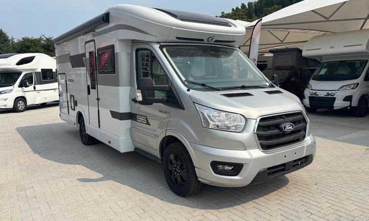 Ci International HORON 95 XT camper