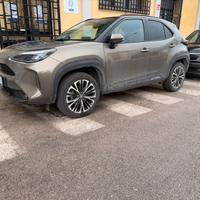 Toyota yaris cross full hybrid 130cv