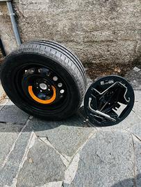 Kit ruotino di scorta completo di cric e accessori