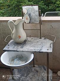 toilette da bagno antica
