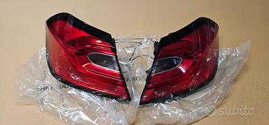 FARO FANALE STOP FORD FIESTA MK8 