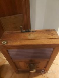 Macchina fotografica antica