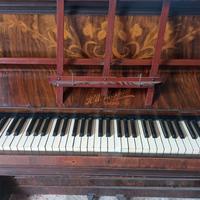 pianoforte verticale 