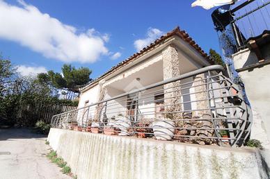 3 LOCALI A FRANCAVILLA AL MARE