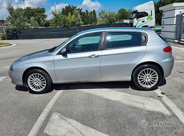 Alfa Romeo 147