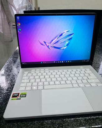 Asus ROG Zephyrus GA403UP-QS001W 14'' 120hz OLED