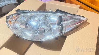 faro anteriore destro Peugeot 207