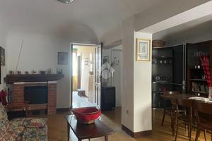 CASA SEMINDIPENDENTE A VALLANZENGO