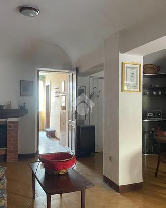 CASA SEMINDIPENDENTE A VALLANZENGO