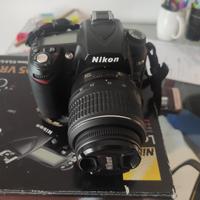 Nikon D90 con obiettivo 18/55